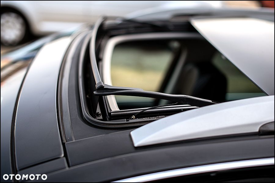 Renault Laguna dCi 175 FAP Initiale - 9