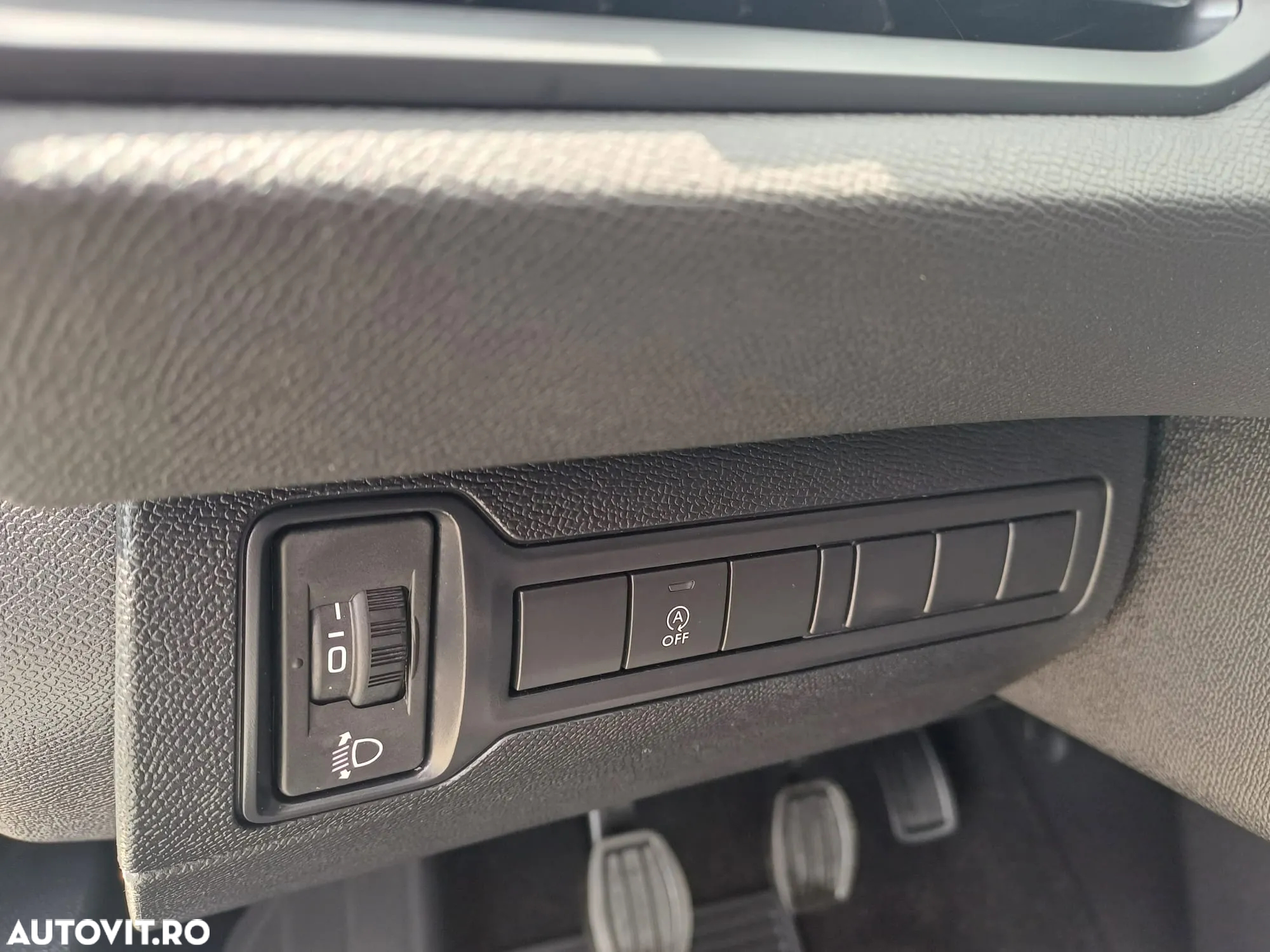 Peugeot 308 1.2 L PureTech Turbo S&S Active - 13