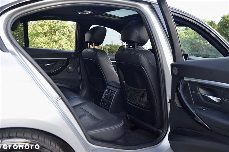 BMW Seria 3 330i xDrive Edition M Sport Shadow - 12