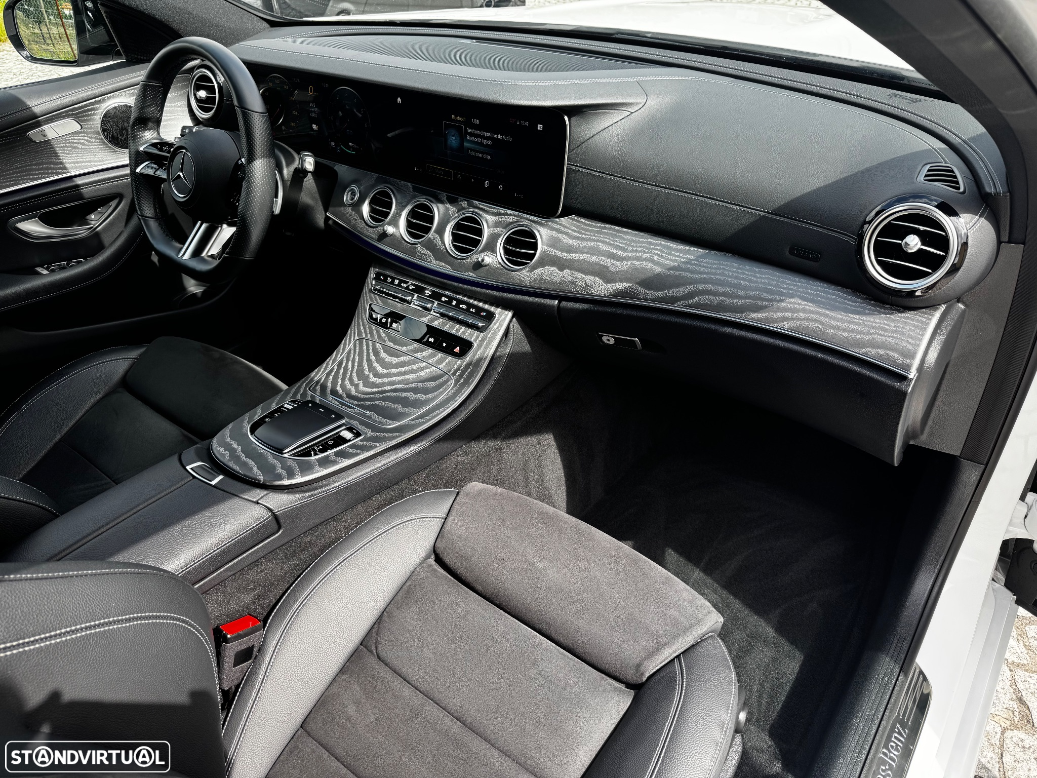 Mercedes-Benz E 300 de AMG Line - 16