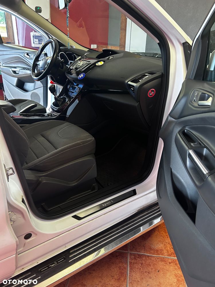 Ford Kuga 2.0 TDCi 4WD Trend - 11