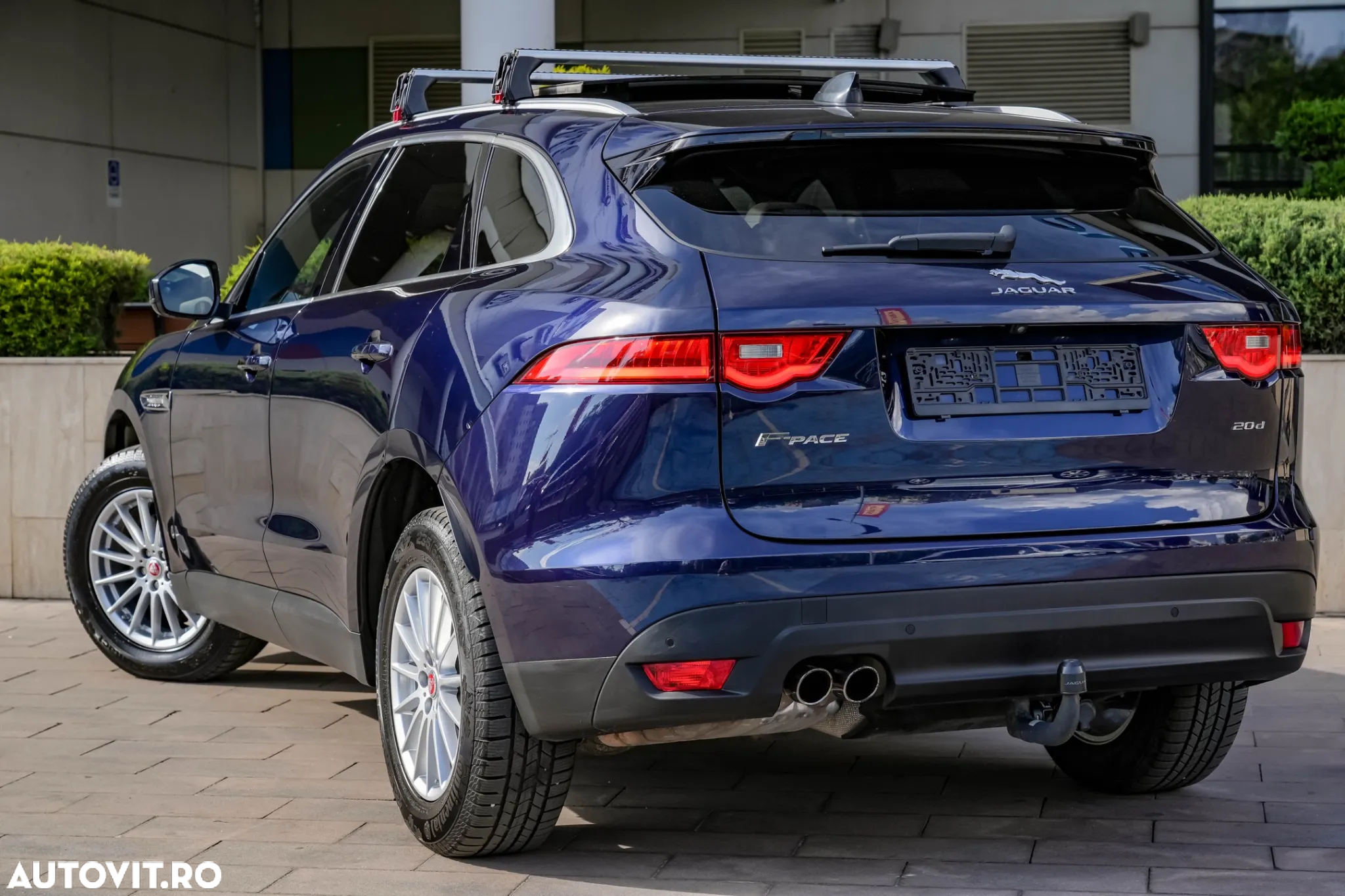 Jaguar F-Pace - 9