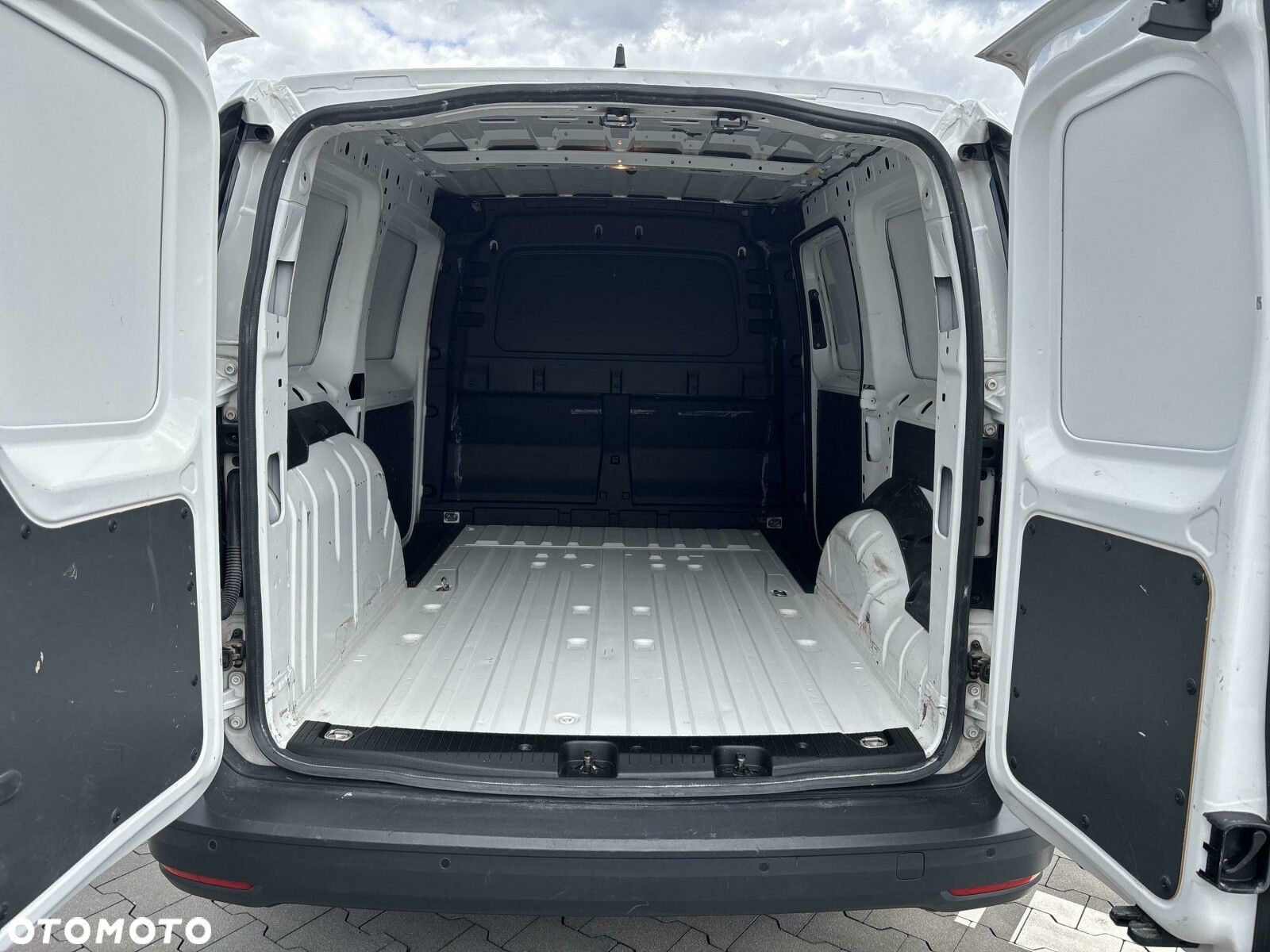 Volkswagen Caddy MAXI CARGO - 19