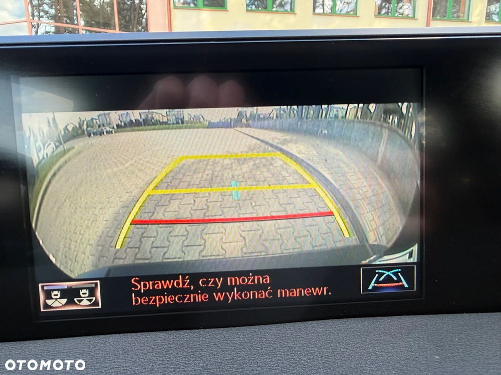 Lexus UX 250h F Sport 2WD - 27