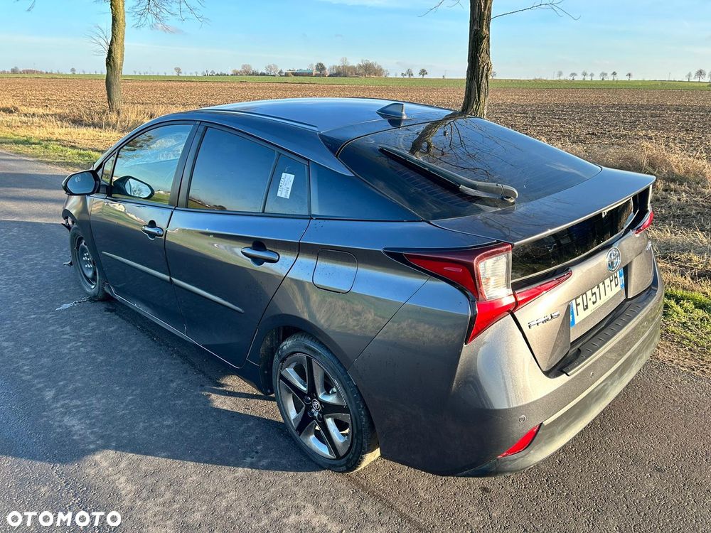 Toyota Prius - 5