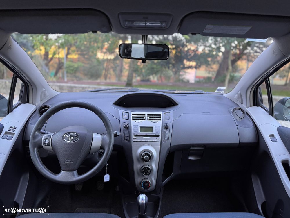 Toyota Yaris 1.0 VVT-i Sol - 9
