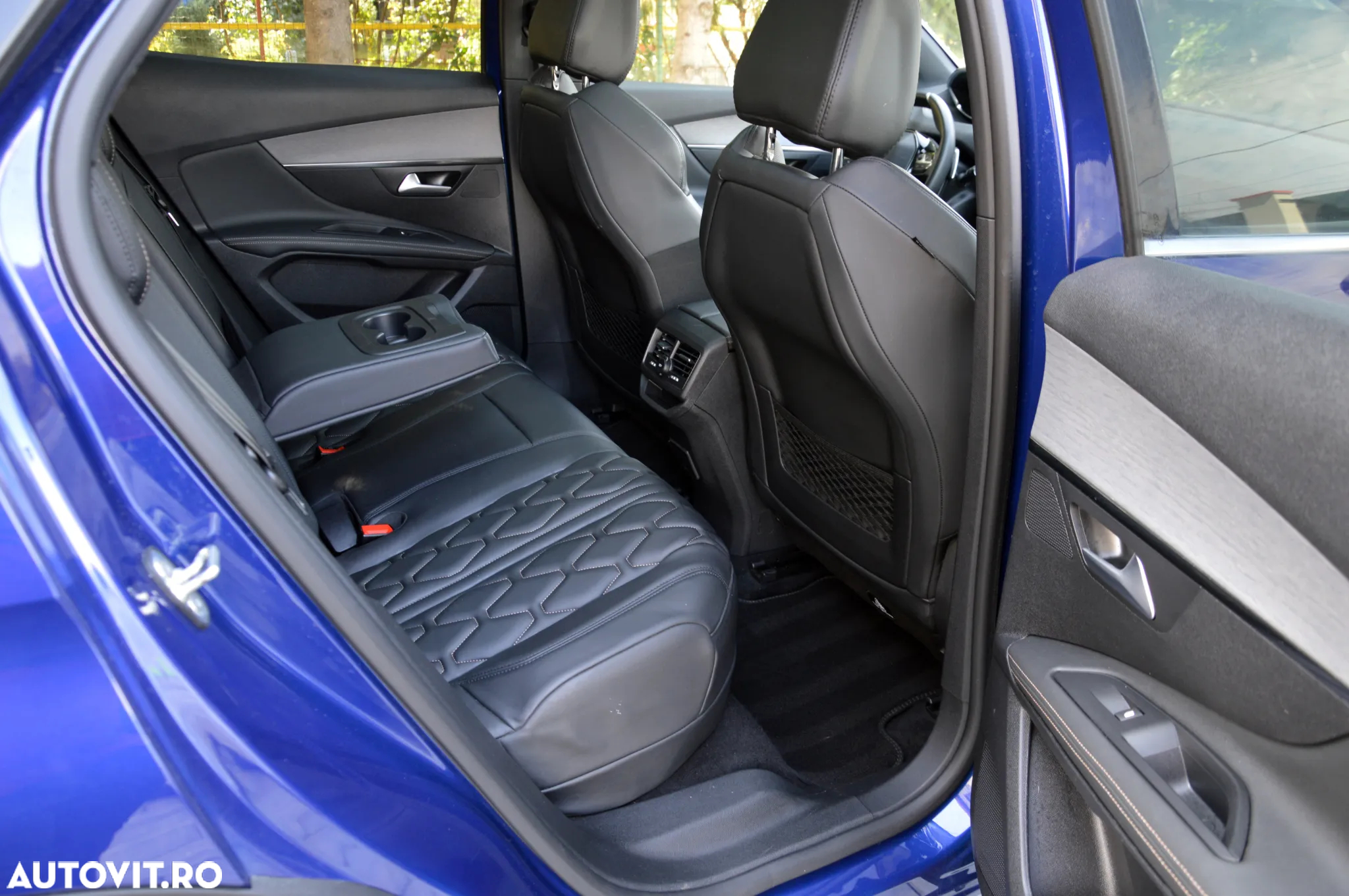 Peugeot 3008 PHEV 300 EAT8 4X4 GT - 29