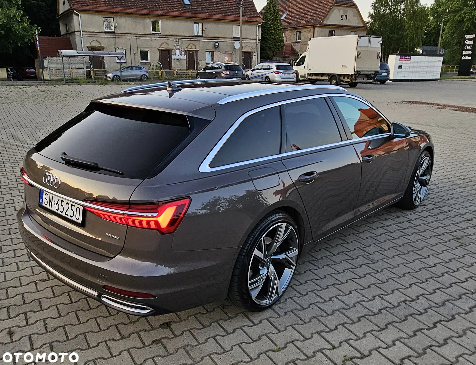 Audi A6 Avant 55 TFSI quattro S tronic - 13
