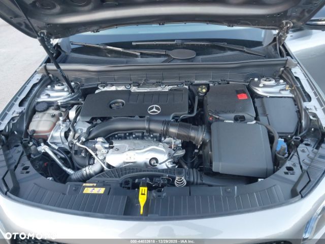 Mercedes-Benz GLB 250 4Matic 8G-DCT Progressive - 8