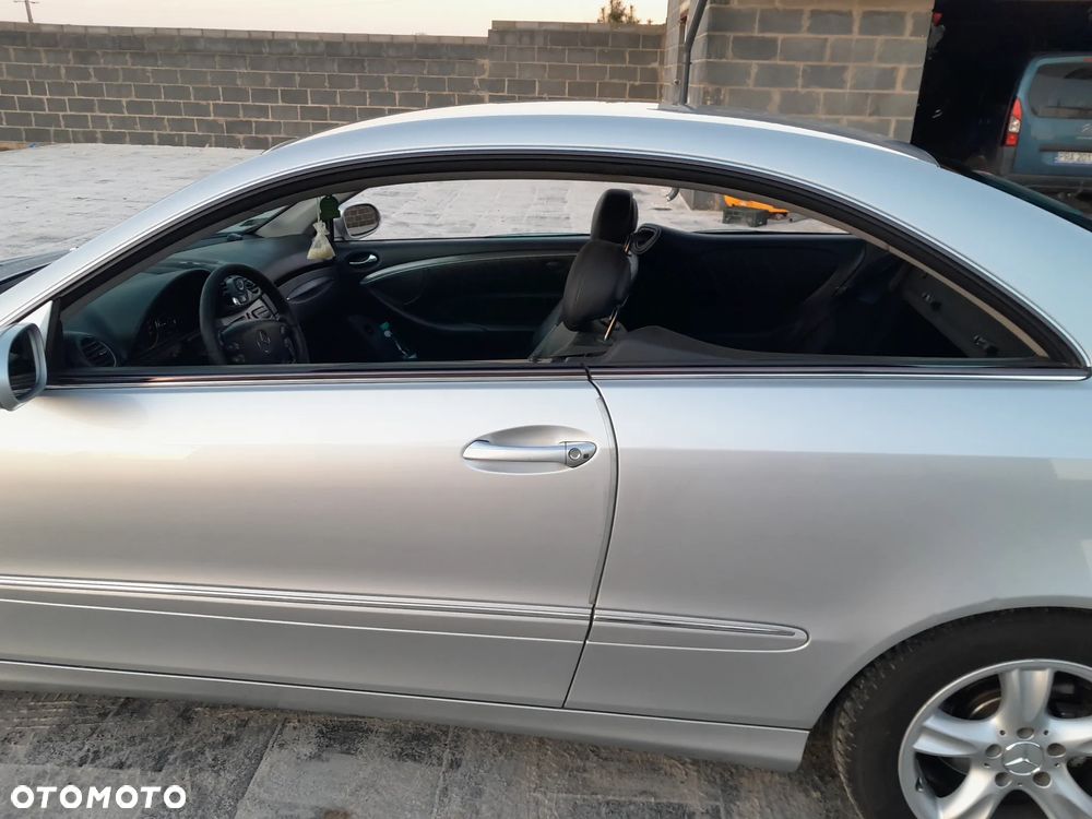 Mercedes-Benz CLK - 11