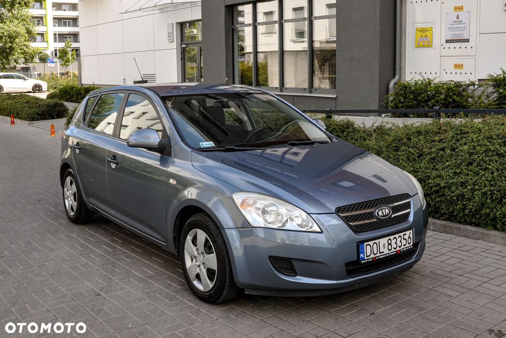 Kia Ceed - 6