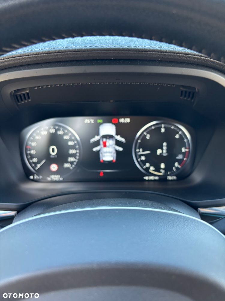 Volvo XC 60 B4 D AWD Inscription - 16