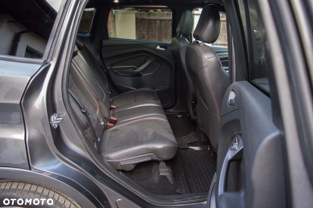 Ford Kuga 2.0 TDCi 4x2 ST-Line - 30