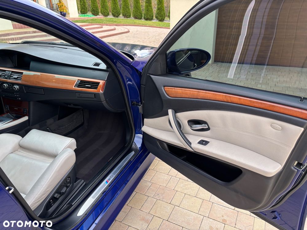 BMW M5 Standard - 18