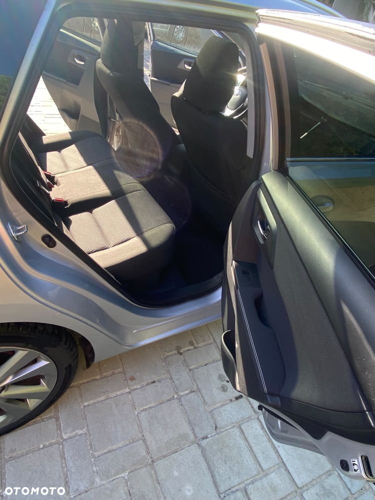 Toyota Auris - 13