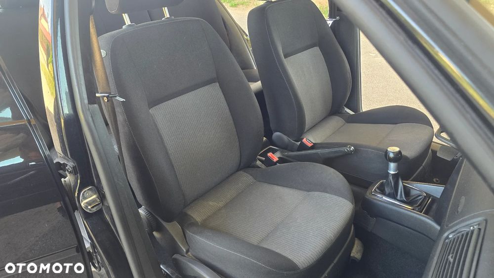 Volkswagen Golf 1.9 TDI Comfortline - 21