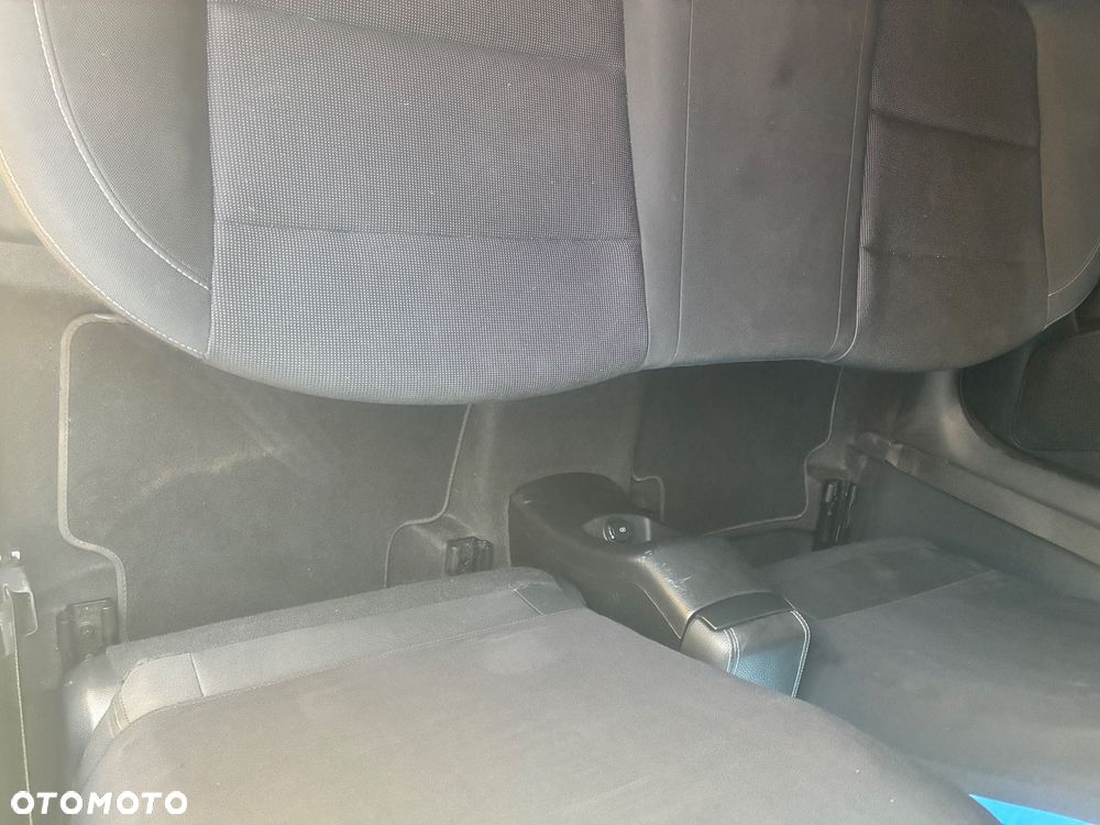 Kia Rio 1.2 L - 3