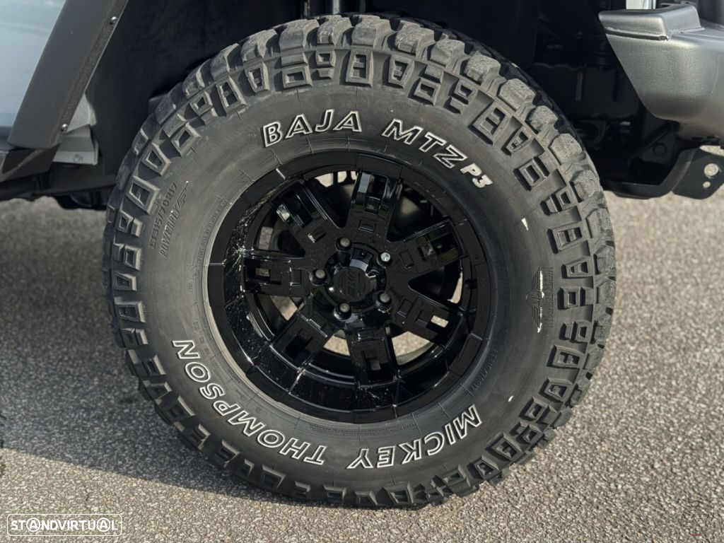 Jeep Wrangler - 9