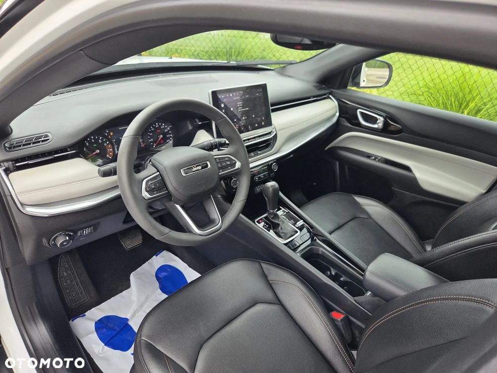 Jeep Compass - 11