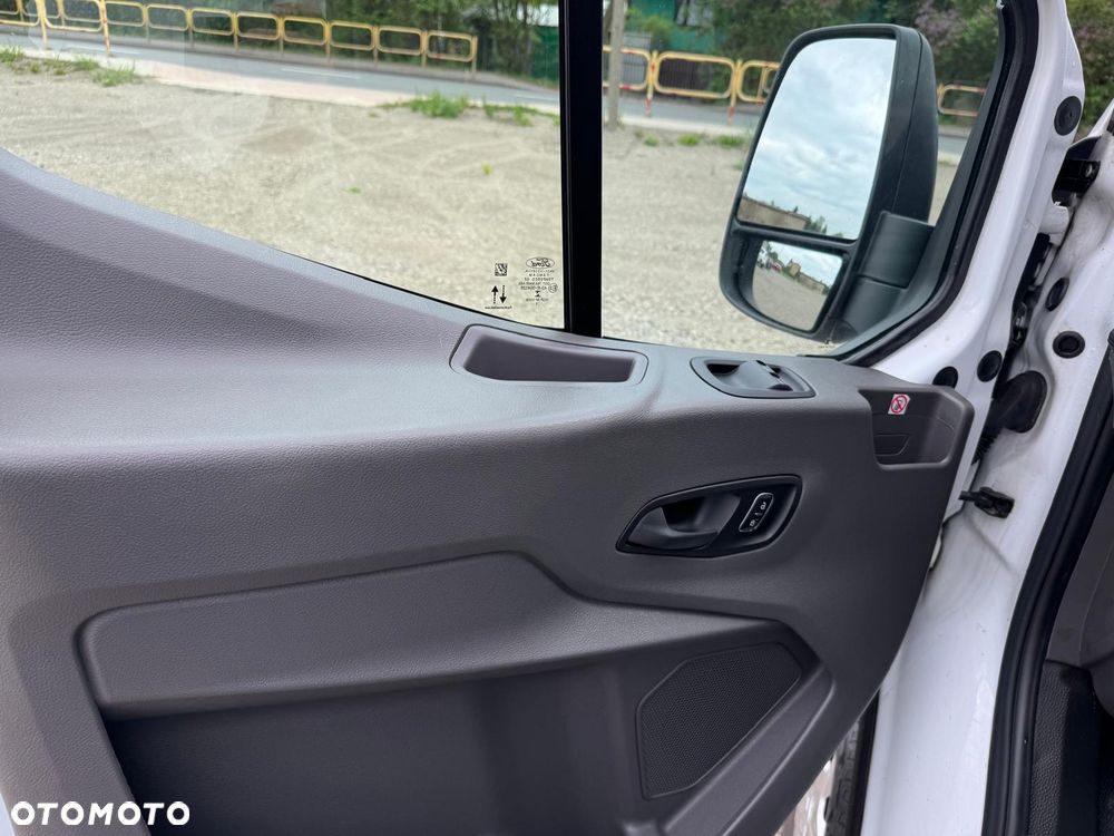 Ford Transit - 11
