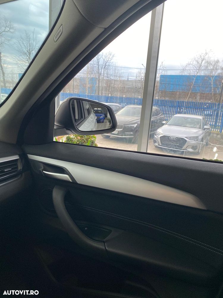 BMW X1 xDrive20i AT - 13
