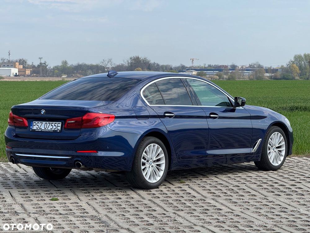 BMW Seria 5 530i xDrive Luxury Line - 10
