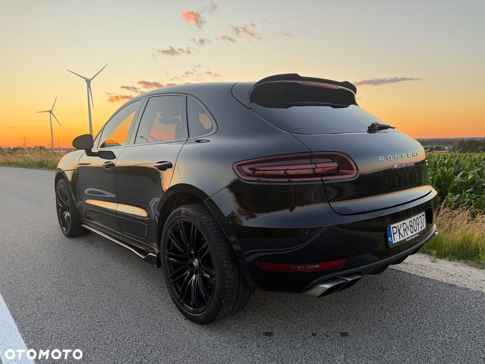 Porsche Macan Turbo - 3