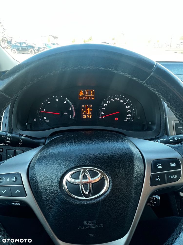 Toyota Avensis 2.0 D-4D Premium - 4