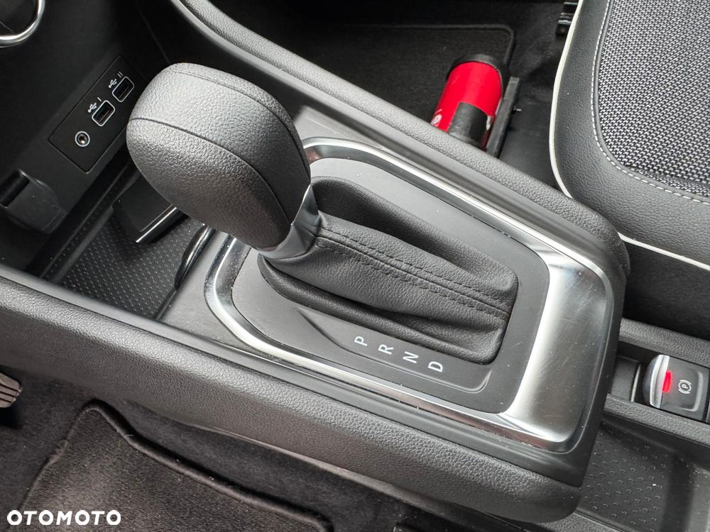 Renault Captur TCe Mild Hybrid 140 EDC GPF EVOLUTION - 17