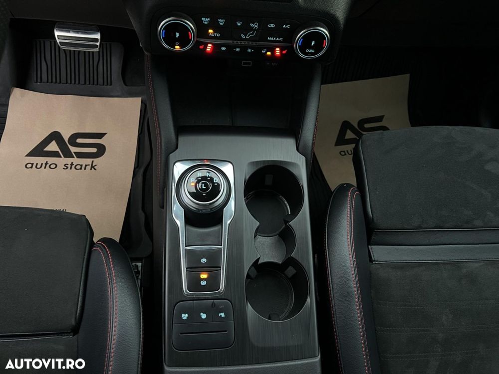 Ford Kuga 2.5 Duratec FHEV FWD ST Line - 32