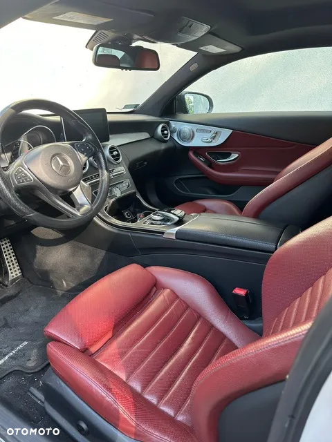 Mercedes-Benz Klasa C 300 Coupe 9G-TRONIC - 11