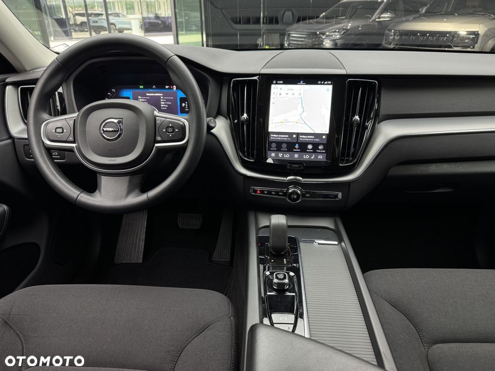 Volvo XC 60 B5 B AWD Momentum Pro - 16