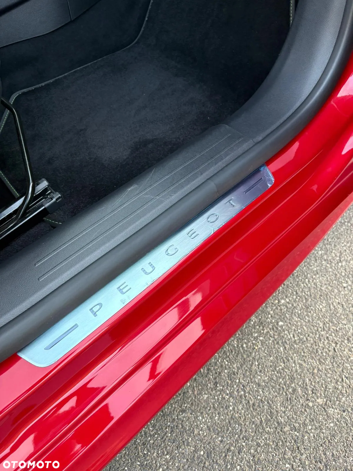 Peugeot 208 PureTech 100 GT Pack - 22