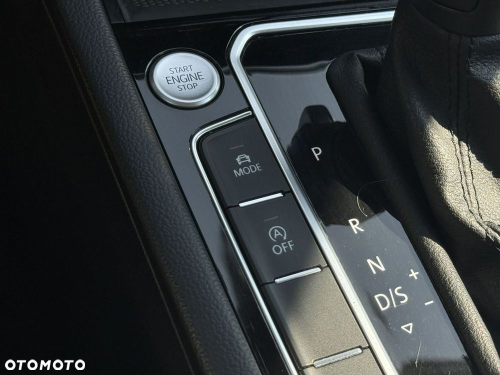Volkswagen Passat 2.0 TDI Elegance DSG - 27