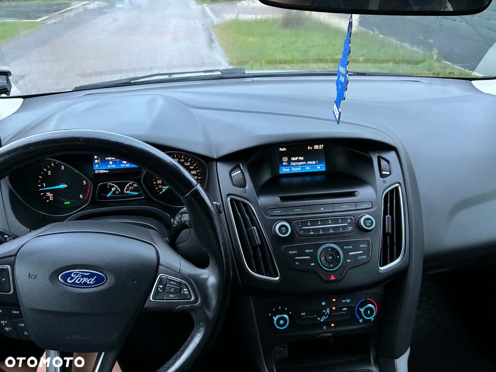 Ford Focus 1.5 TDCi SYNC Edition - 18