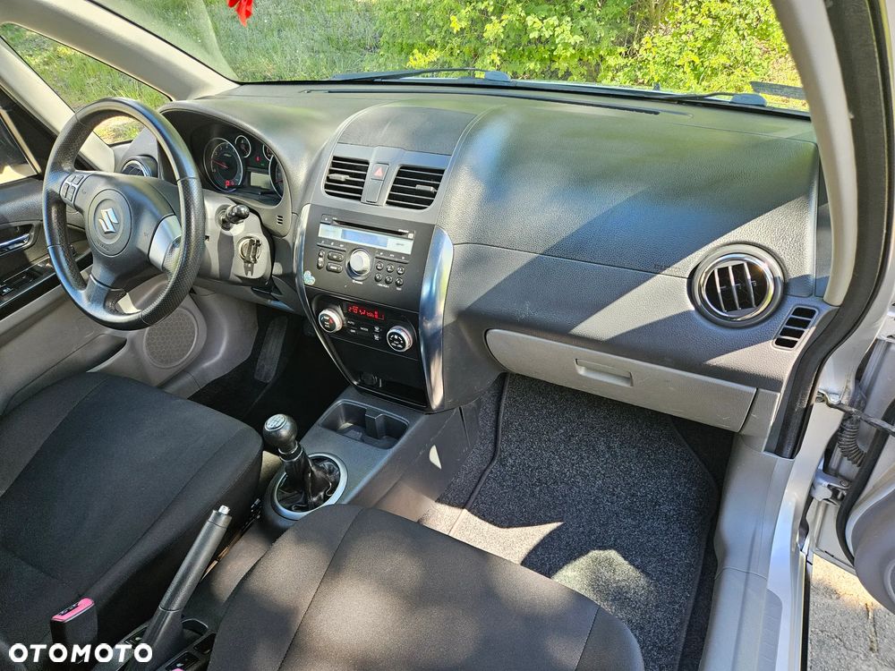 Suzuki SX4 1.6 Comfort - 13
