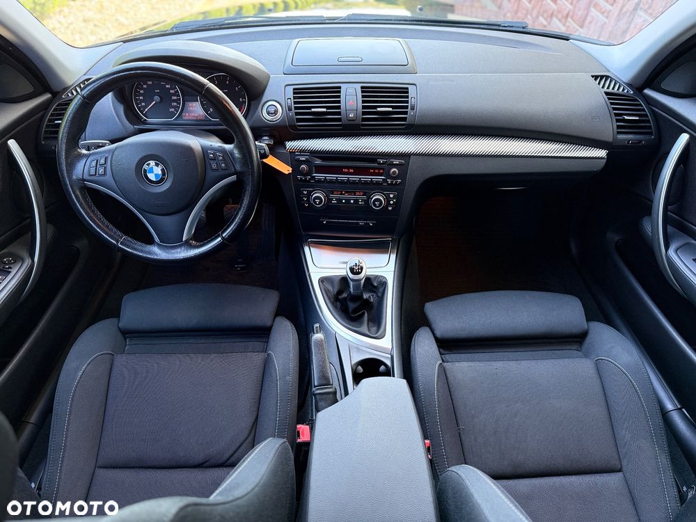 BMW Seria 1 116i - 19