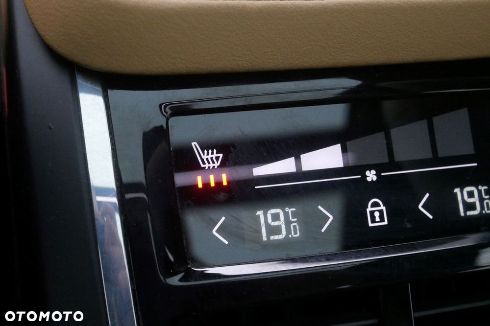 Volvo V90 B5 D AWD Ultimate Dark - 24