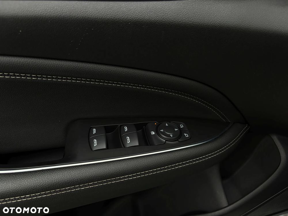 Opel Insignia - 31