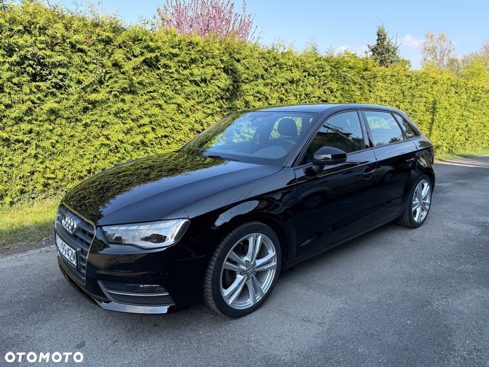 Audi A3 Sportback 1.4 TFSI S line Sportpaket - 4
