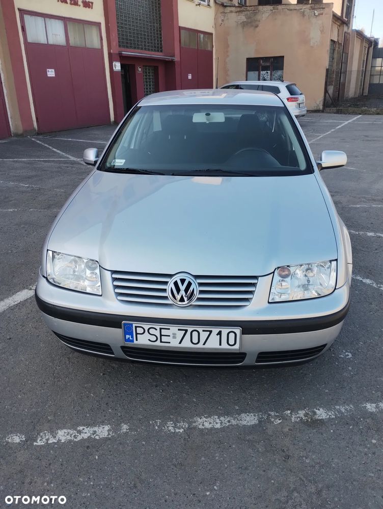 Volkswagen Bora - 1