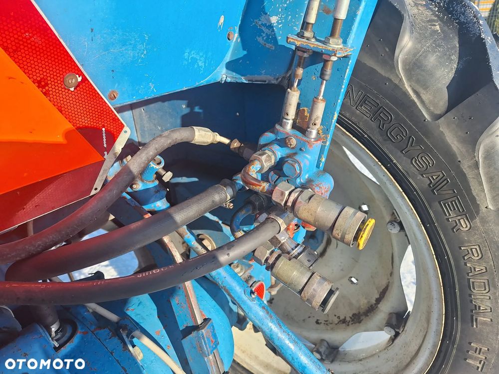 Ford 4600 - 16
