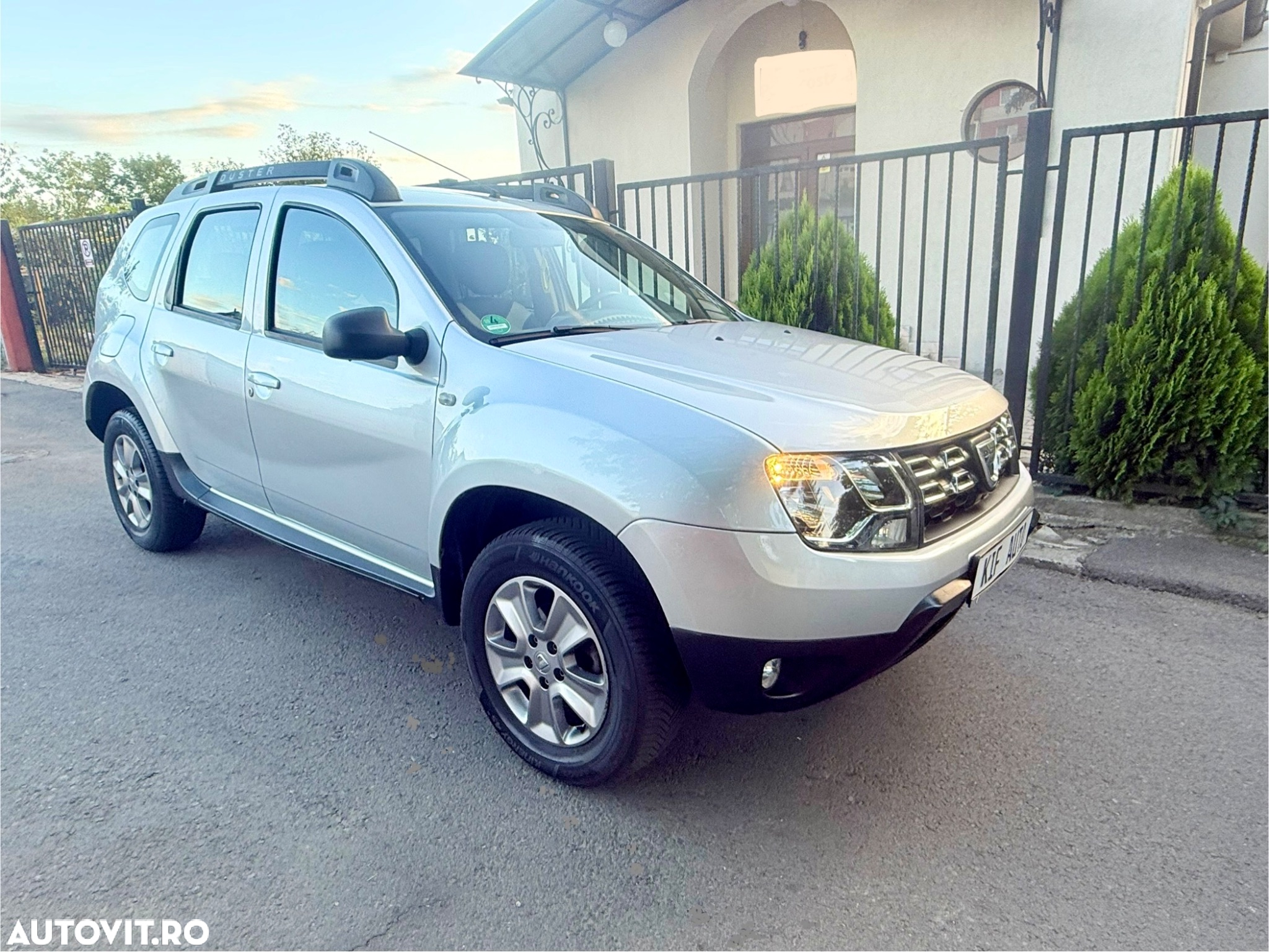 Dacia Duster 1.6 SCe Prestige jante 16" - 36