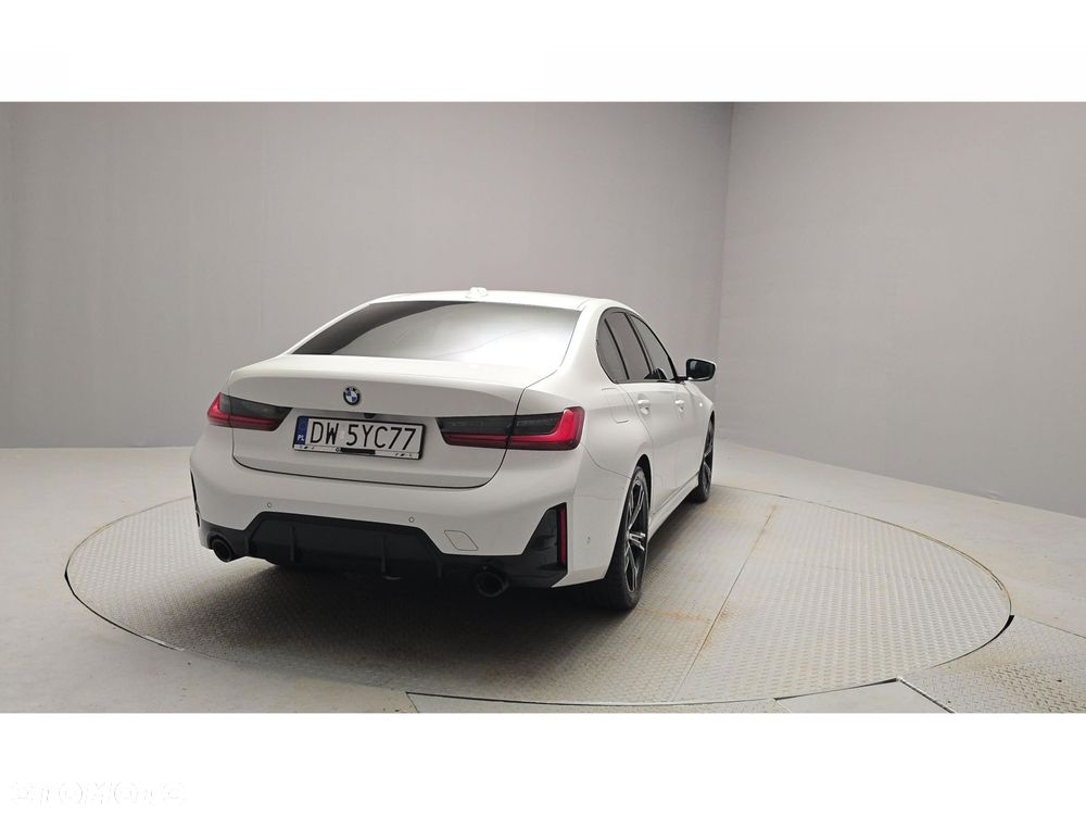 BMW Seria 3 320d xDrive mHEV M Sport - 5