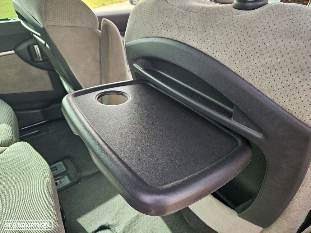 Peugeot 807 2.2 HDi Navteq - 43