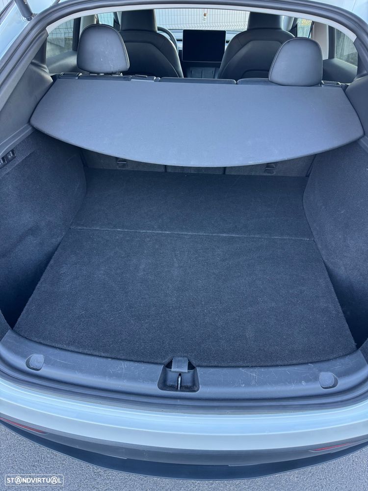 Tesla Model Y RWD - 24