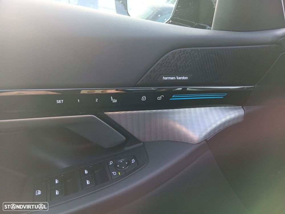 BMW 520 d Pack Desportivo M Pro - 16