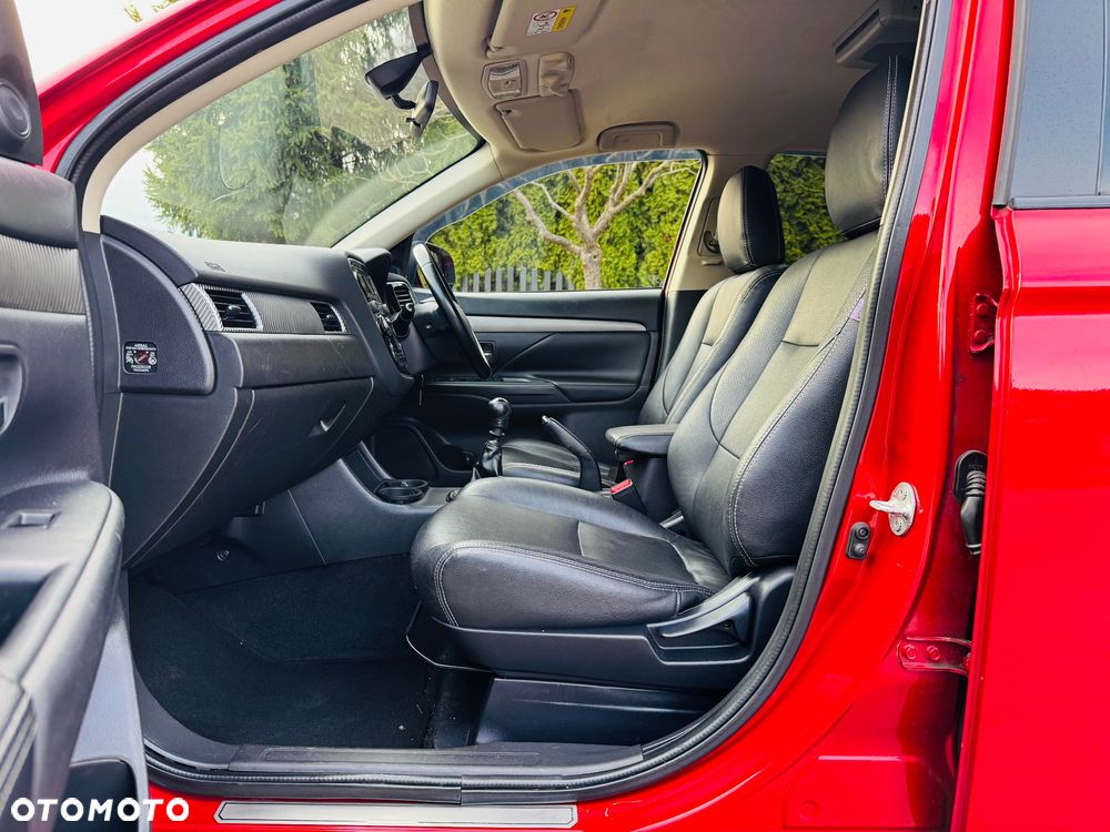 Mitsubishi Outlander 2.2 DID Intense + 4WD - 10