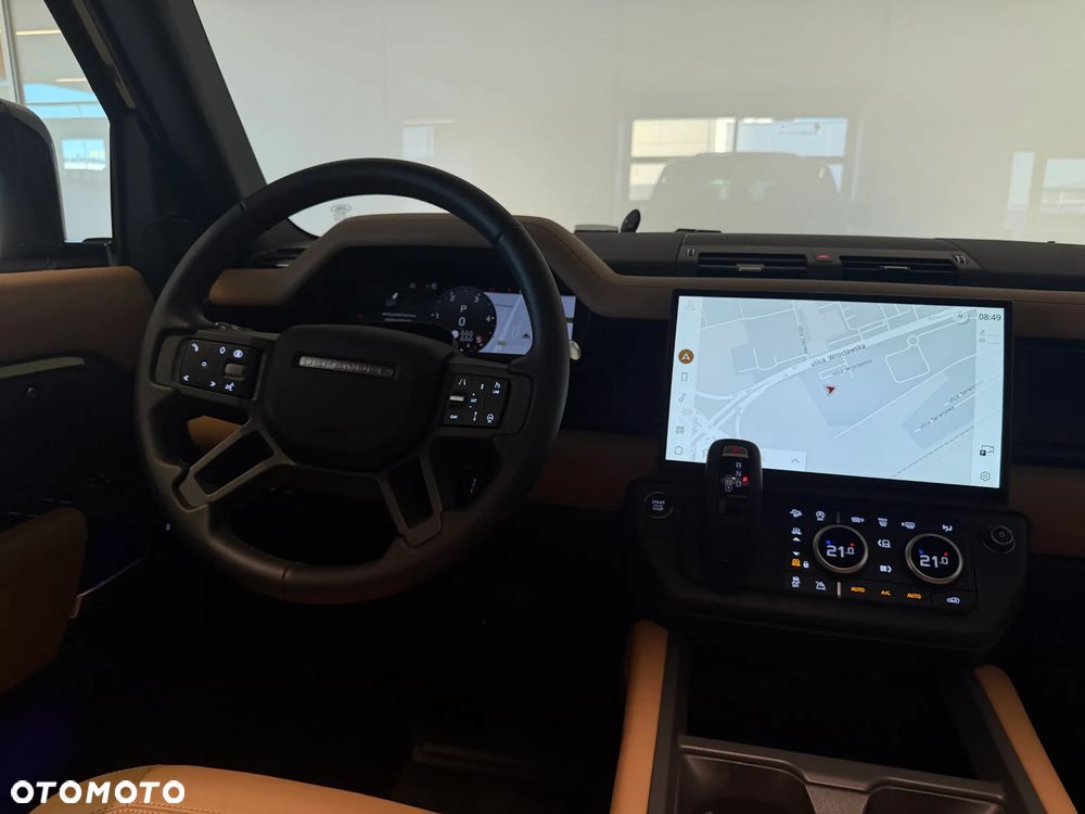 Land Rover Defender - 16