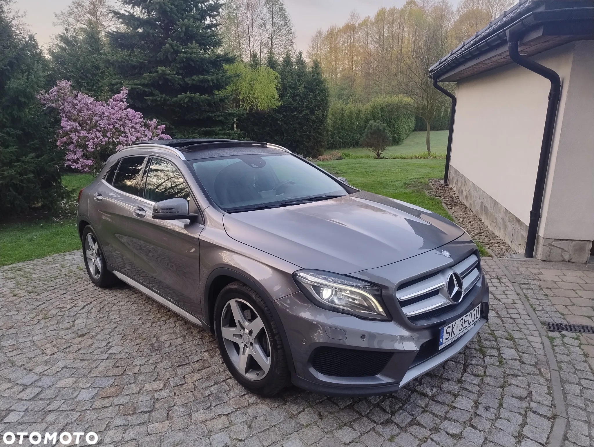 Mercedes-Benz GLA 220 d 4-Matic AMG Line - 12